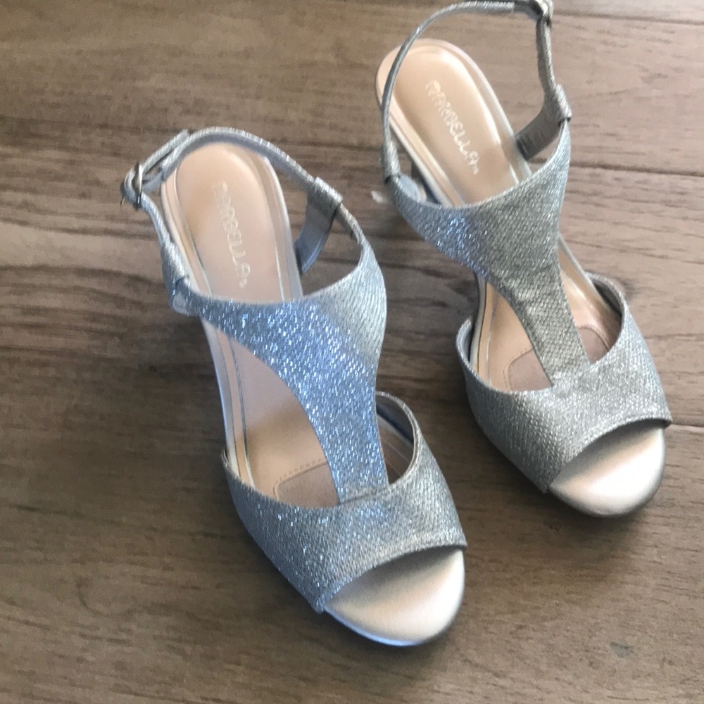Sz 8 1/2 Marbella Silver Glitter Shoes